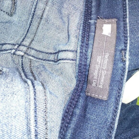 Levi's Perfectly Slimming 512 Cutoff Raw Hem Size 14 31x25 - Picture 8 of 9